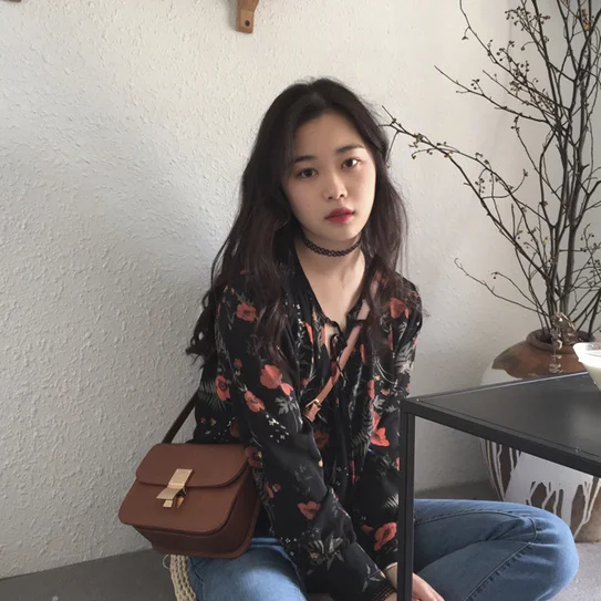 Spring Summer Cute Flower Print Chiffon Blouse Puff Sleeve Shirt Women Top Kawaii Retro Chemise Femme Chemisier Blusa Mujer
Spring Summer Cute Flower Print Chiffon Blouse Puff Sleeve Shirt Women Top Kawaii Retro Chemise Femme Chemisier Blusa Mujer