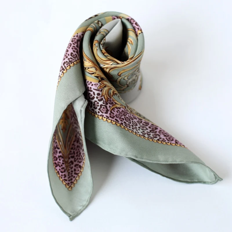 Leopard Print 100% Silk Scarf Bandana Small Square Silk Scarves Head Neck Wraps 53x53cm
Leopard Print 100% Silk Scarf Bandana Small Square Silk Scarves Head Neck Wraps 53x53cm