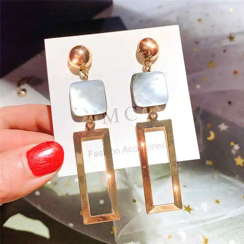 Korean Style Drop Earrings For Women New Fashion Geometric Long Dangling Earrings Gift For Wedding Party Brincos
Korean Style Drop Earrings For Women New Fashion Geometric Long Dangling Earrings Gift For Wedding Party Brincos