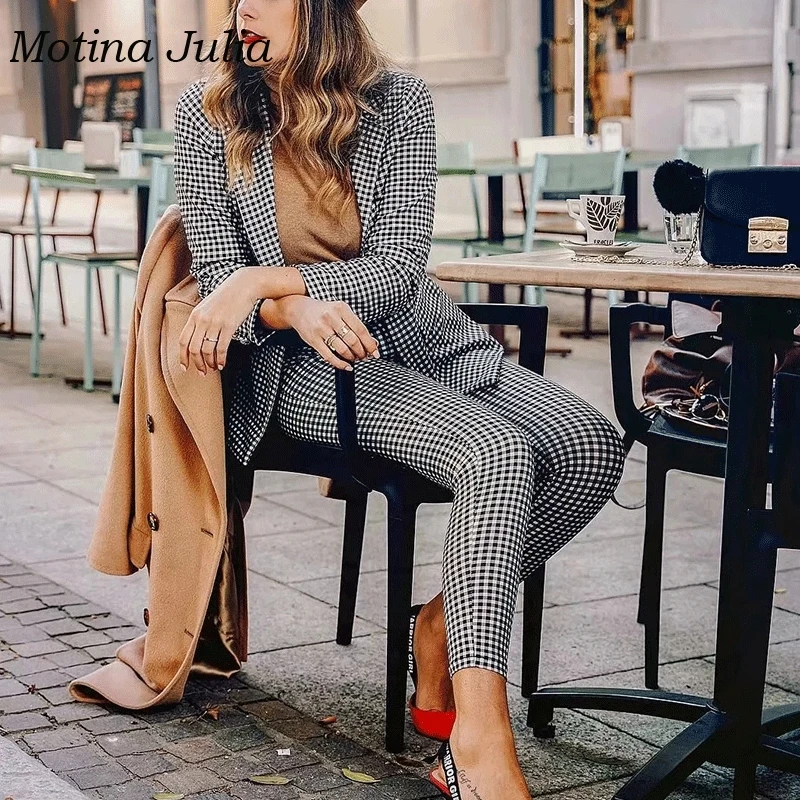 Motina Julia vintage plaid 2019 female double breasted blazers coat women streetwear outerwear jackets casual
Motina Julia vintage plaid 2019 female double breasted blazers coat women streetwear outerwear jackets casual