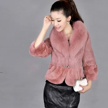 Women's Faux Fur Coats Three Quarter Sleeve Short Slim Waist Jacket With Warm Fur Collar Elegant Casaco de Pele Falso Corto E120
Women's Faux Fur Coats Three Quarter Sleeve Short Slim Waist Jacket With Warm Fur Collar Elegant Casaco de Pele Falso Corto E120