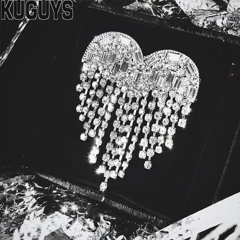 KUGUYS Silver Crystals Heart Tassel Brooches 1PCS for Women Fashion Jewelry Trendy BlingBling Brooch Party Weddings Accessories
KUGUYS Silver Crystals Heart Tassel Brooches 1PCS for Women Fashion Jewelry Trendy BlingBling Brooch Party Weddings Accessories
