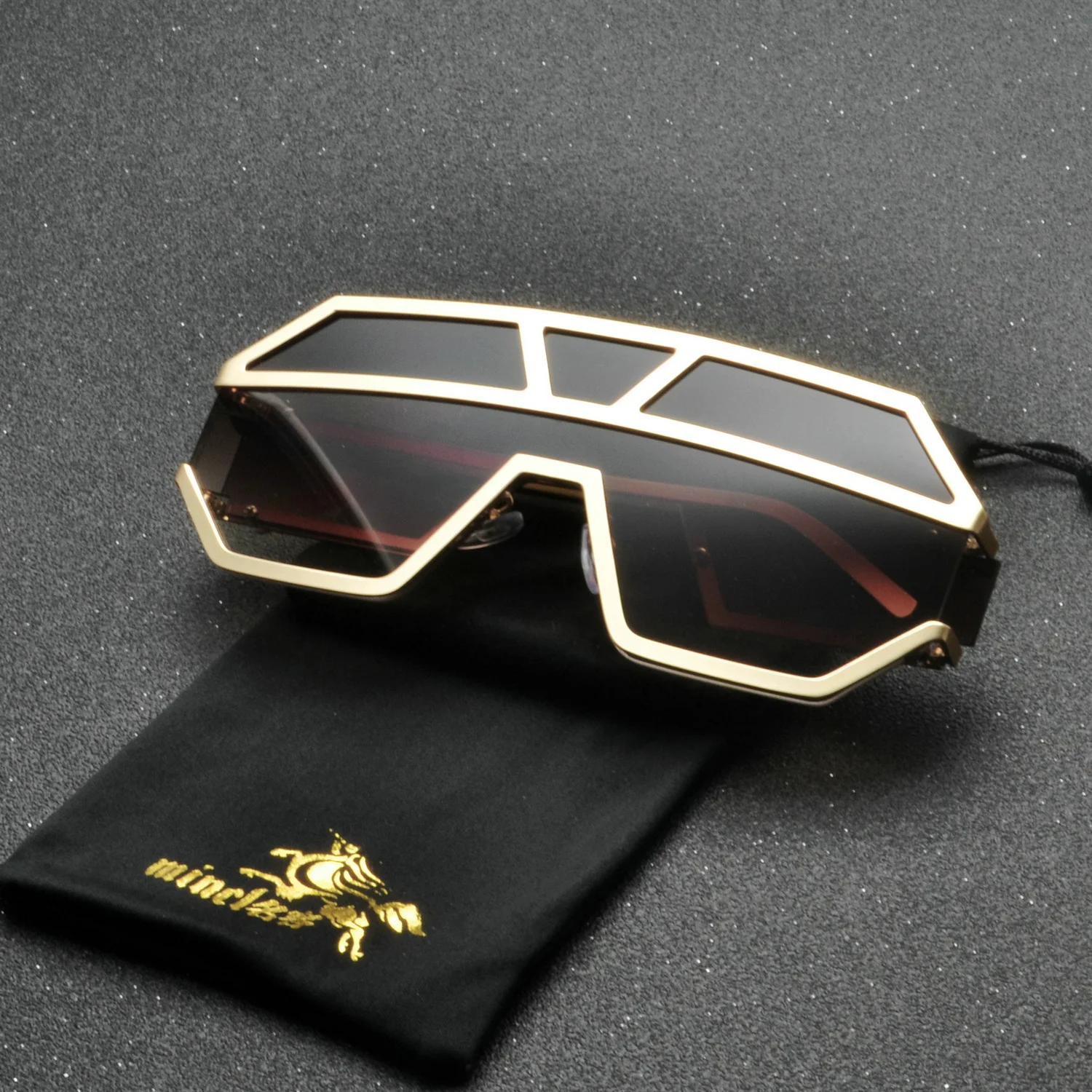 MINCL/Super Large Futuristic Oversize Shield Visor Sunglasses Flat Top Mirrored Mono Lens Fashion Lady Metal Frame Sunglasses NX
MINCL/Super Large Futuristic Oversize Shield Visor Sunglasses Flat Top Mirrored Mono Lens Fashion Lady Metal Frame Sunglasses NX