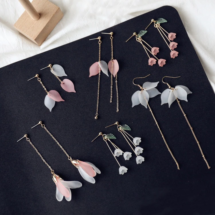 Petal Fairy style Flowers Tassels Long Drop Earrings for women girls simple style all-match Lovely Korean style fashion Earrings
Petal Fairy style Flowers Tassels Long Drop Earrings for women girls simple style all-match Lovely Korean style fashion Earrings
