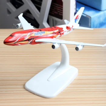 16cm 1:400 Malaysia Saffron B747-400 Airplane Model Alloy Malaysia Boeing 777 Model Aviation Airbus Aircraft Model Stand Craft
16cm 1:400 Malaysia Saffron B747-400 Airplane Model Alloy Malaysia Boeing 777 Model Aviation Airbus Aircraft Model Stand Craft