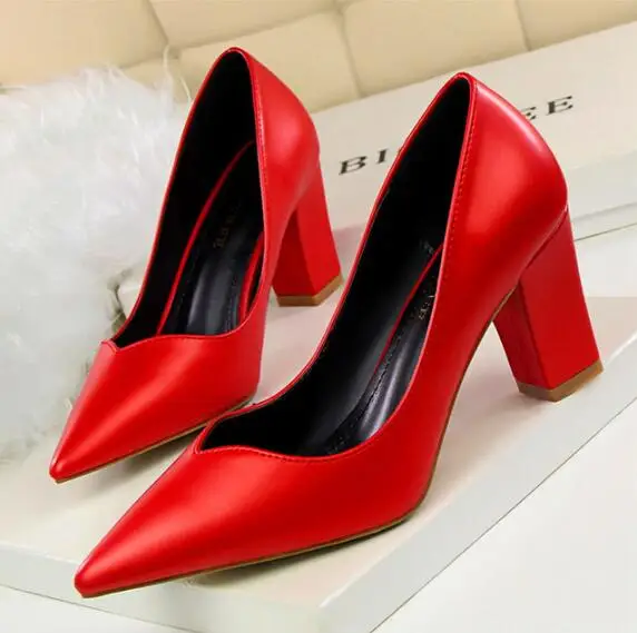 Show Thin Square Heel Women's Shoes PU Leather Concise Women Pumps Fashion High Heels Shoes Pointed Toe Shallow OL Office Shoes
Show Thin Square Heel Women's Shoes PU Leather Concise Women Pumps Fashion High Heels Shoes Pointed Toe Shallow OL Office Shoes