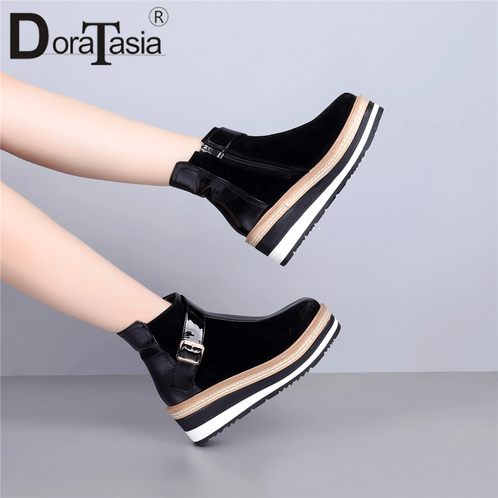 DORATASIA New Fashion Cow Leather Ladies Flat Platform Cow Suede Buckle Shoes Woman Casual Party Ol Autumn Winter Ankle Bootss
DORATASIA New Fashion Cow Leather Ladies Flat Platform Cow Suede Buckle Shoes Woman Casual Party Ol Autumn Winter Ankle Bootss