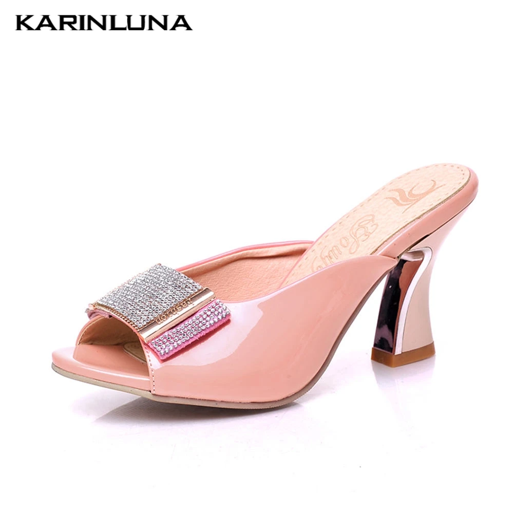 Fashion Quiality Dropship Lady High Heels Women Shoes Woman Crystals Slip On Mules Leisure Summer 2019 Shoes Sandals Pumps
Fashion Quiality Dropship Lady High Heels Women Shoes Woman Crystals Slip On Mules Leisure Summer 2019 Shoes Sandals Pumps