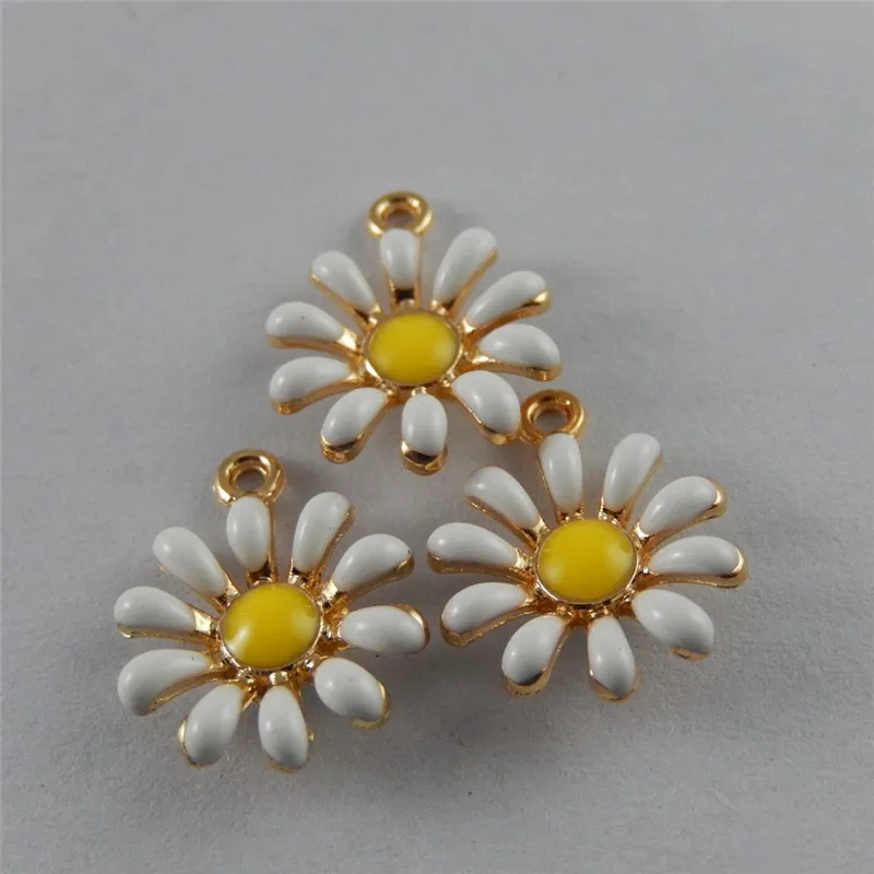 10PCS Retro Multicolor Pendant Personal lovely Sunflower Shape Charms Jewelry Necklace Key Chain Phone Accessory 16*13*3mm
10PCS Retro Multicolor Pendant Personal lovely Sunflower Shape Charms Jewelry Necklace Key Chain Phone Accessory 16*13*3mm