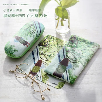 Glasses case High-grade cotton deerskin cartoon cute Korean glasses case 
Glasses case High-grade cotton deerskin cartoon cute Korean glasses case