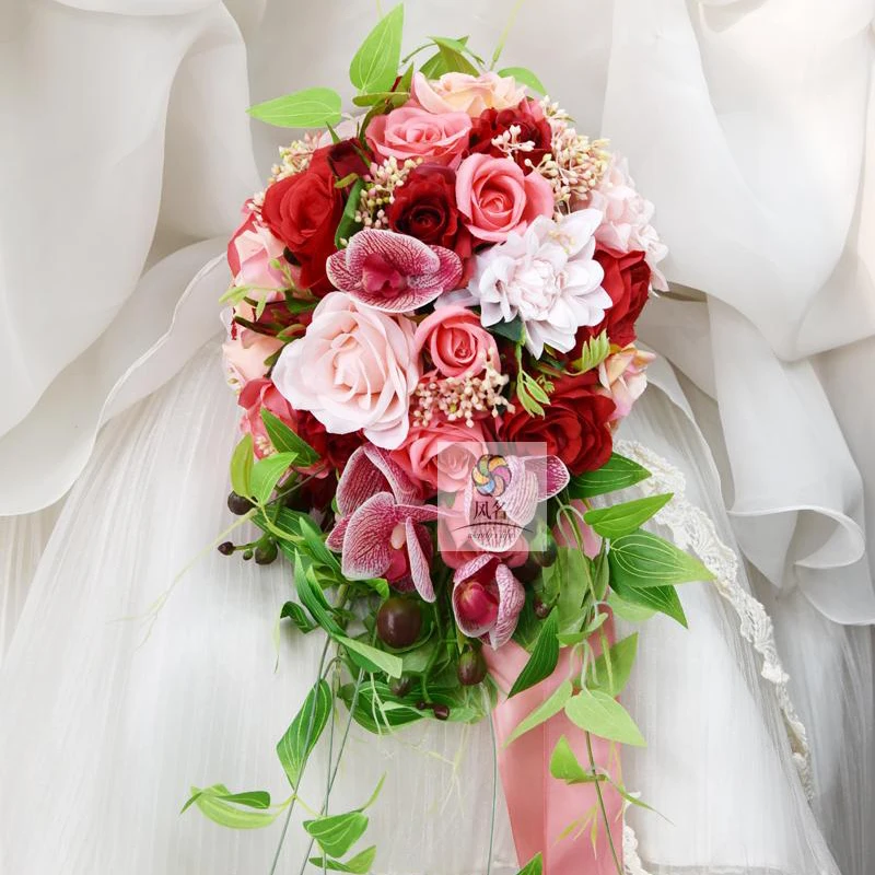 Farmhouse Waterfall Style Handmade Upscale Wedding Bride Holding Flower Silk Artificial Flowers Bridesmaid Bride Bouquet Flower
Farmhouse Waterfall Style Handmade Upscale Wedding Bride Holding Flower Silk Artificial Flowers Bridesmaid Bride Bouquet Flower