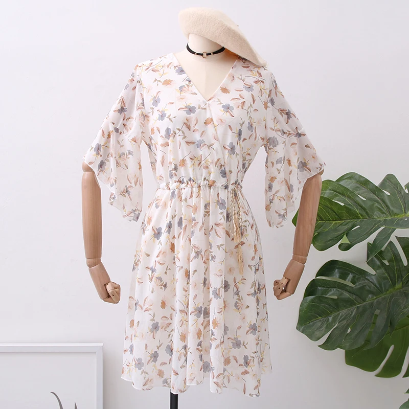 SKOONHEID Beach Floral Chiffon Women Dress Fashion V Neck Korean Midi Flower Dress Elegant Summer Party Holiday Print Sundress
SKOONHEID Beach Floral Chiffon Women Dress Fashion V Neck Korean Midi Flower Dress Elegant Summer Party Holiday Print Sundress