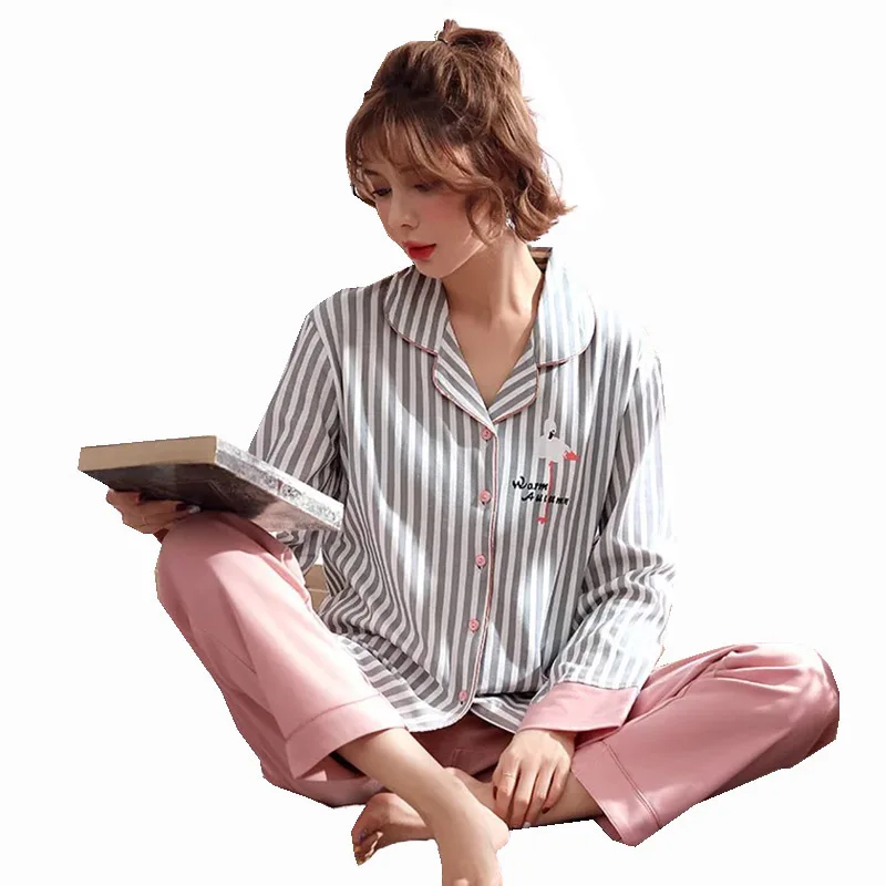 2019 New Women Pajamas Set Sleepwear Female Spring and Autumn Cotton Long Sleeve Turn-down Collar Pure Color Household Wear
2019 New Women Pajamas Set Sleepwear Female Spring and Autumn Cotton Long Sleeve Turn-down Collar Pure Color Household Wear