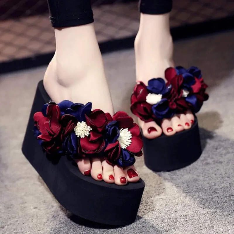 Fashion flower flip-flops female summer slope non-slip platform Women's shoes high-heeled wear sandals Large size slippers
Fashion flower flip-flops female summer slope non-slip platform Women's shoes high-heeled wear sandals Large size slippers