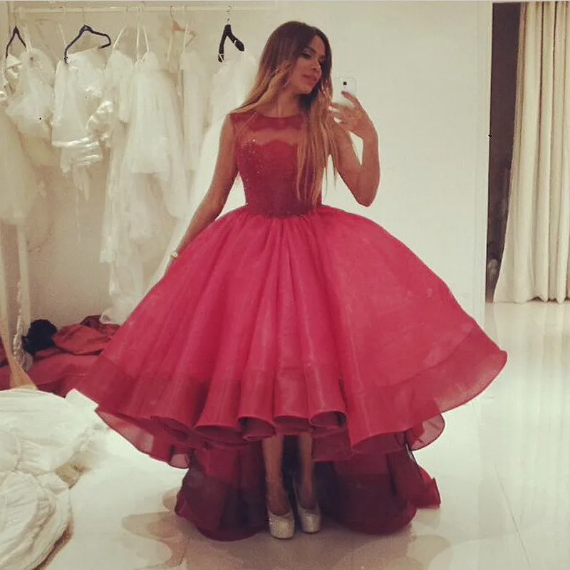 Red Vestido De Noiva Muslim Wedding Dresses Ball Gown Tulle Lace Short Front Long Back Dubai Arabic Wedding Gown Bridal
Red Vestido De Noiva Muslim Wedding Dresses Ball Gown Tulle Lace Short Front Long Back Dubai Arabic Wedding Gown Bridal