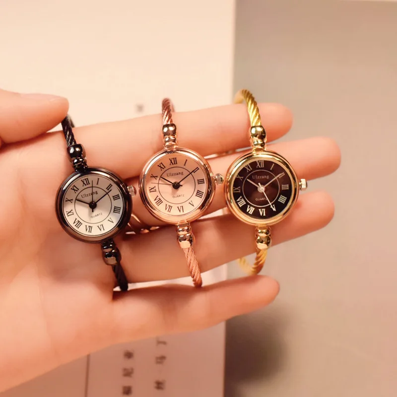 Exquisite Luxury Women Bracelet Wristwatch Slim Band Small Dial Ladies Roman Retro Accessories Bangle Wristwatches Black Gold
Exquisite Luxury Women Bracelet Wristwatch Slim Band Small Dial Ladies Roman Retro Accessories Bangle Wristwatches Black Gold