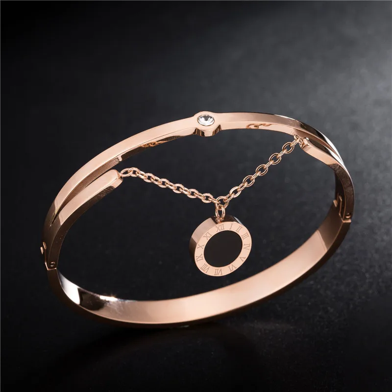 Titanium Steel Roman Numerals Black/White Shell Charm Bangles Bracelet Rose Gold Wedding Bangle Jewelry For Women Armband B18119
Titanium Steel Roman Numerals Black/White Shell Charm Bangles Bracelet Rose Gold Wedding Bangle Jewelry For Women Armband B18119