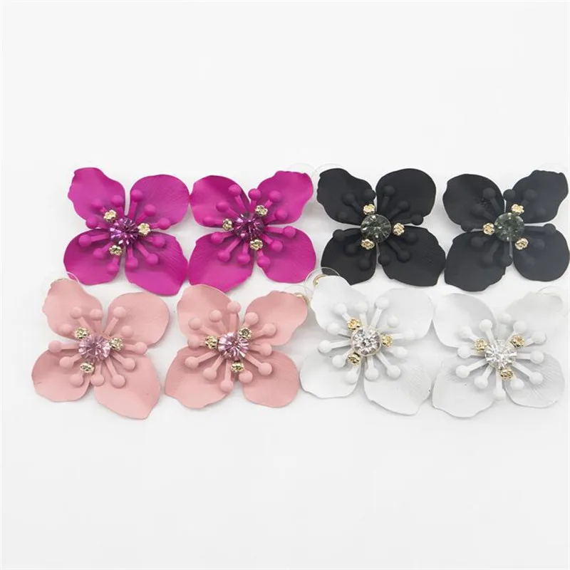 2018 Newest Brand Big Flower Drop Earring For Women Fashion Ethnic Metal Floral Rhinestone Earring Statement Jewelry Hot Sale
2018 Newest Brand Big Flower Drop Earring For Women Fashion Ethnic Metal Floral Rhinestone Earring Statement Jewelry Hot Sale