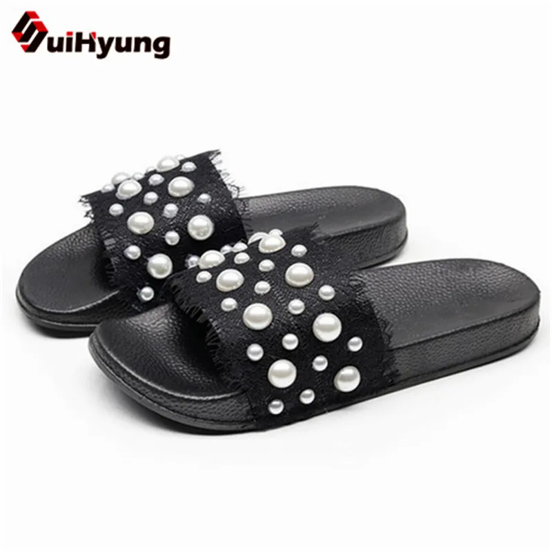 Suihyung Women Slippers 2019 New Fashion Pearl Lace Outside Flats Platform Slippers Woman Casual Flat Slides Female Beach Shoes
Suihyung Women Slippers 2019 New Fashion Pearl Lace Outside Flats Platform Slippers Woman Casual Flat Slides Female Beach Shoes