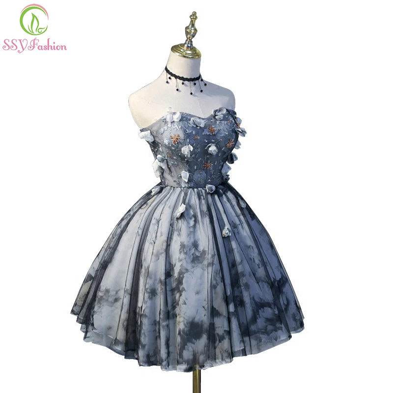 SSYFashion New Graduation Dresses The Banquet Off The Shoulder Strapless Mini Grey Lace Appliques Party Gown Custom Formal Dress
SSYFashion New Graduation Dresses The Banquet Off The Shoulder Strapless Mini Grey Lace Appliques Party Gown Custom Formal Dress