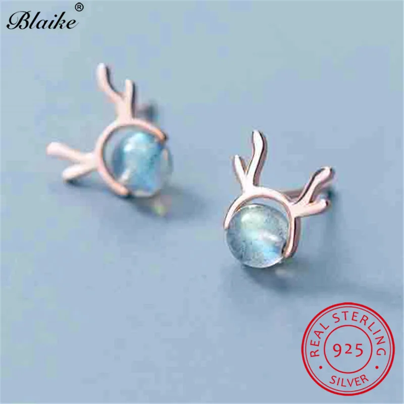 Blaike Girls Cute Elk Antlers Earrings 925 Sterling Silver Round Stud Earrings For Women Clear Moonstone Earrings Fine Jewelry
Blaike Girls Cute Elk Antlers Earrings 925 Sterling Silver Round Stud Earrings For Women Clear Moonstone Earrings Fine Jewelry