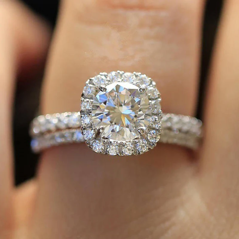 Sparkling White Zircon Ring For Women Fashion Wedding Engagement Anniversary Crystal Brand Ring Fashion Jewelry Size 5-10
Sparkling White Zircon Ring For Women Fashion Wedding Engagement Anniversary Crystal Brand Ring Fashion Jewelry Size 5-10