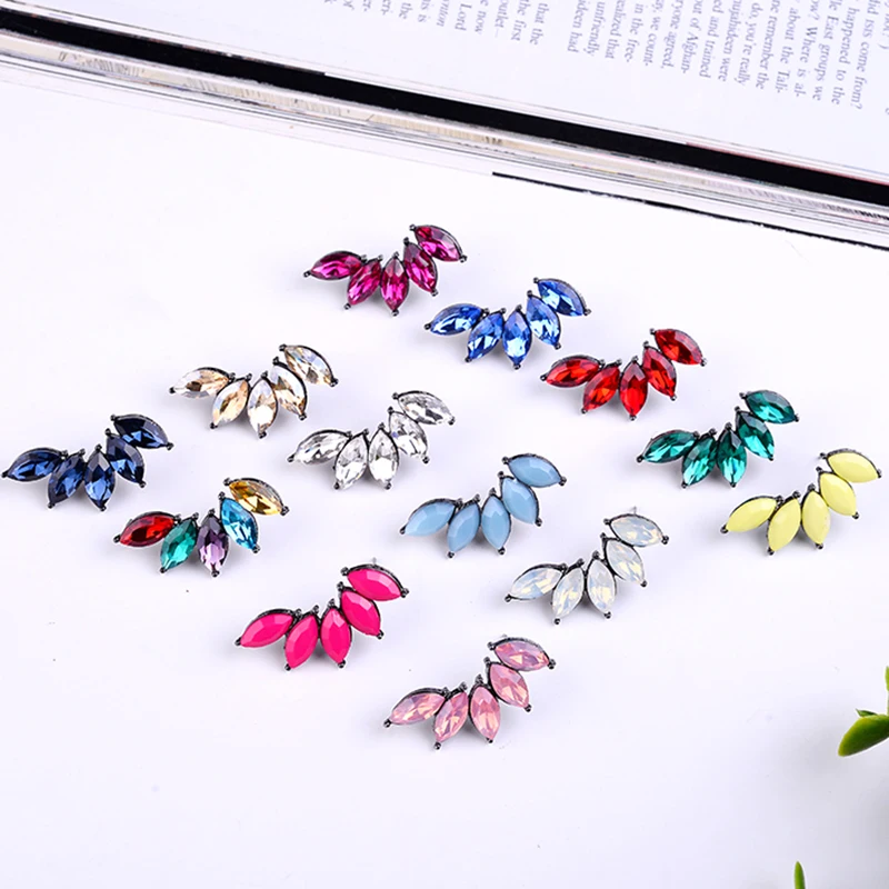 LUBOV 14 Color New Design Jewelry Crystal Stud Earrings Fashion Women Statement Earring for Girl Party Stud Earrings Gift 2019
LUBOV 14 Color New Design Jewelry Crystal Stud Earrings Fashion Women Statement Earring for Girl Party Stud Earrings Gift 2019