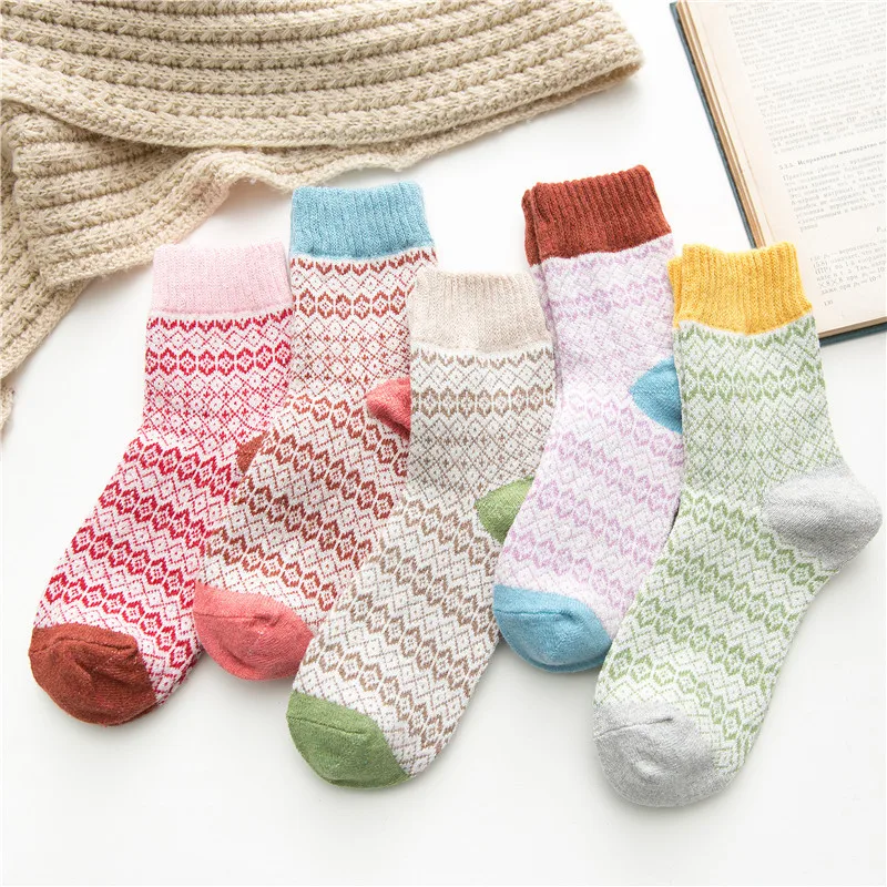 Winter new women's Harajuku retro fashion wool socks Thick warm high quality cotton casual socks 5 pairs
Winter new women's Harajuku retro fashion wool socks Thick warm high quality cotton casual socks 5 pairs