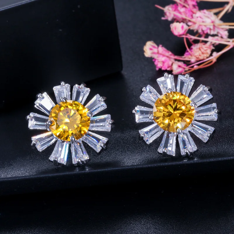 CWWZircons Sparkling Top Quality Silver Yellow and White CZ Crystal Summer Flower Stud Earrings for Women Gift CZ452
CWWZircons Sparkling Top Quality Silver Yellow and White CZ Crystal Summer Flower Stud Earrings for Women Gift CZ452