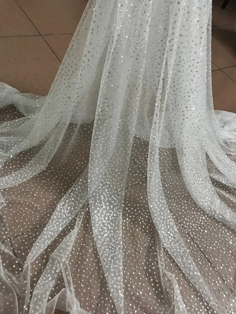 Crystal colour African French Lace Fabric High Quality African Tulle Lace Fabric with Glued glitter sequins clear white
Crystal colour African French Lace Fabric High Quality African Tulle Lace Fabric with Glued glitter sequins clear white