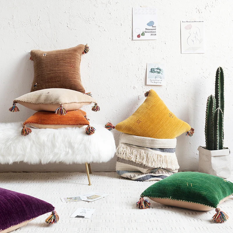 Vision Taste Manual Wool Tufting Soft Northern Europe Solid Color Pillow Originality Sofa Cushion Candy Color 
Vision Taste Manual Wool Tufting Soft Northern Europe Solid Color Pillow Originality Sofa Cushion Candy Color