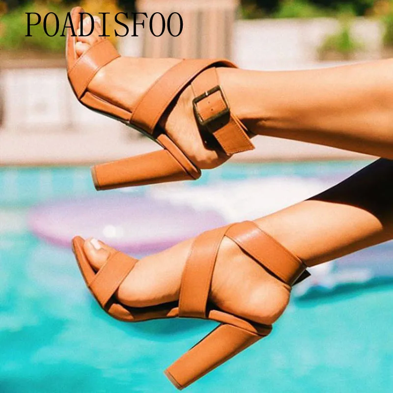 LTARTA 11.5cm Brown Black Sandals Shoes woman With Thick Sandals women's Large Size High Heel Roman Shoes ZL-FD895-32
LTARTA 11.5cm Brown Black Sandals Shoes woman With Thick Sandals women's Large Size High Heel Roman Shoes ZL-FD895-32
