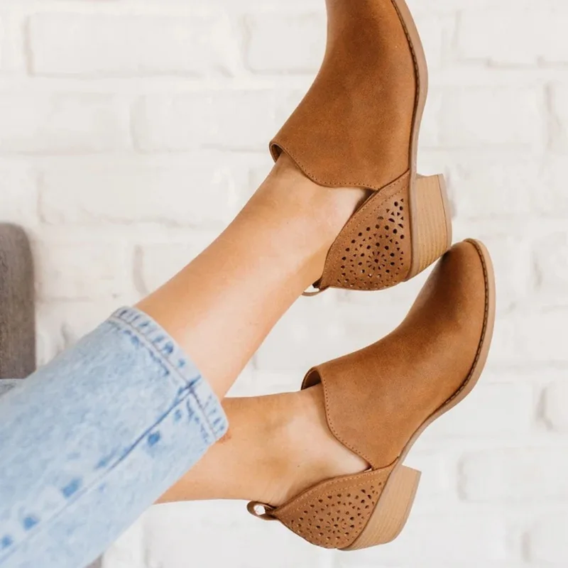 Women's Fashion Spring and Autumn Pointed Toe Short Boots 2019 New Shallow Chunky Heels Hollow Out Breathable PU Leather Boots
Women's Fashion Spring and Autumn Pointed Toe Short Boots 2019 New Shallow Chunky Heels Hollow Out Breathable PU Leather Boots