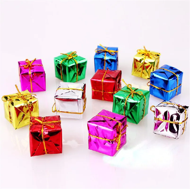 1lot/12pcs Mini Gift Box Drum Bow tie Christmas Tree Pendant Home Decor New Year Hanging Gift Ornaments Xmas Decoration 62381
1lot/12pcs Mini Gift Box Drum Bow tie Christmas Tree Pendant Home Decor New Year Hanging Gift Ornaments Xmas Decoration 62381