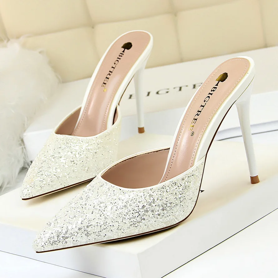 BIGTREE Sequined Cloth Star Style Slippers New Women's High Heels Slippers Pointed Toe Shallow Sexy Outdoor Slippers Women
BIGTREE Sequined Cloth Star Style Slippers New Women's High Heels Slippers Pointed Toe Shallow Sexy Outdoor Slippers Women