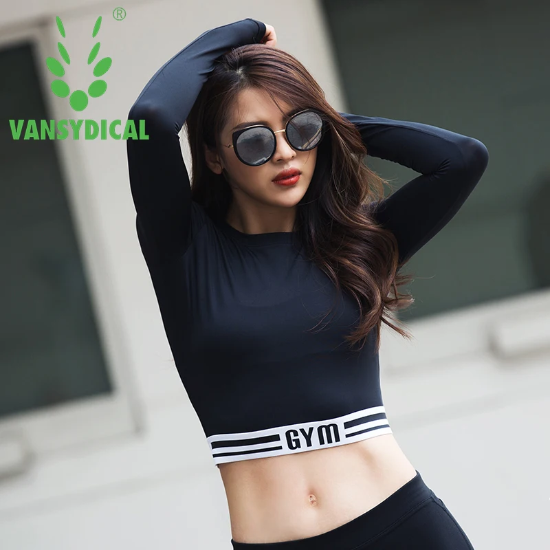 Women Training Shirts O-neck Long Sleeves Running Shirts Reflective Logo Run Tops Quick Dry Female Breathable Gym Outdoor Shirt
Women Training Shirts O-neck Long Sleeves Running Shirts Reflective Logo Run Tops Quick Dry Female Breathable Gym Outdoor Shirt