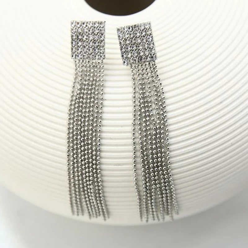 YFJEWE New Fashion Long Tassels Chain Earrings For women Elegant Design Rhinestone Dangle Earrings Free Shipping #E266
YFJEWE New Fashion Long Tassels Chain Earrings For women Elegant Design Rhinestone Dangle Earrings Free Shipping #E266
