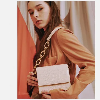 Chic Flip Small Square Bag 2019 Fashion PU Leather Crossbody for Women Simple Designer Chain Shoulder Messenger Bags Clutch
Chic Flip Small Square Bag 2019 Fashion PU Leather Crossbody for Women Simple Designer Chain Shoulder Messenger Bags Clutch
