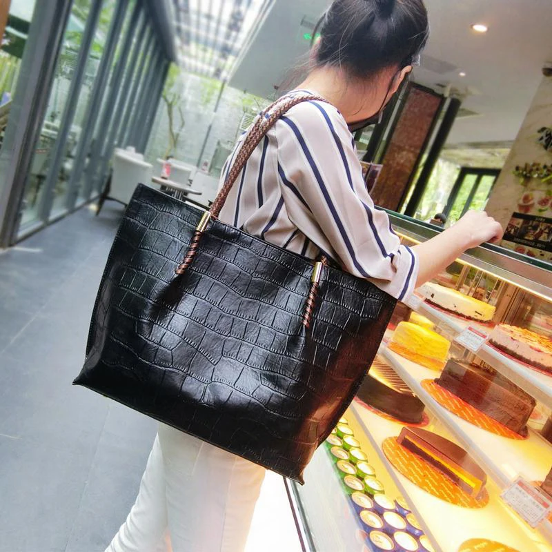 HOT women bag Lady Top-handle bags handbags women famous brands female Stitching casual Big shoulder bag 
HOT women bag Lady Top-handle bags handbags women famous brands female Stitching casual Big shoulder bag