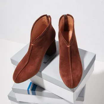 GPOKHDS 2019 women ankle boots soft Kid Suede autumn spring Rome style zippers round toe high heels ankle boots size 34-42
GPOKHDS 2019 women ankle boots soft Kid Suede autumn spring Rome style zippers round toe high heels ankle boots size 34-42