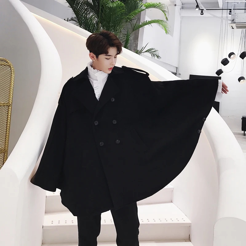 2018 new men's coat personality trend offbeat double breasted woolen cloak coat hem ultra wide arc coat plus size stage costumes
2018 new men's coat personality trend offbeat double breasted woolen cloak coat hem ultra wide arc coat plus size stage costumes