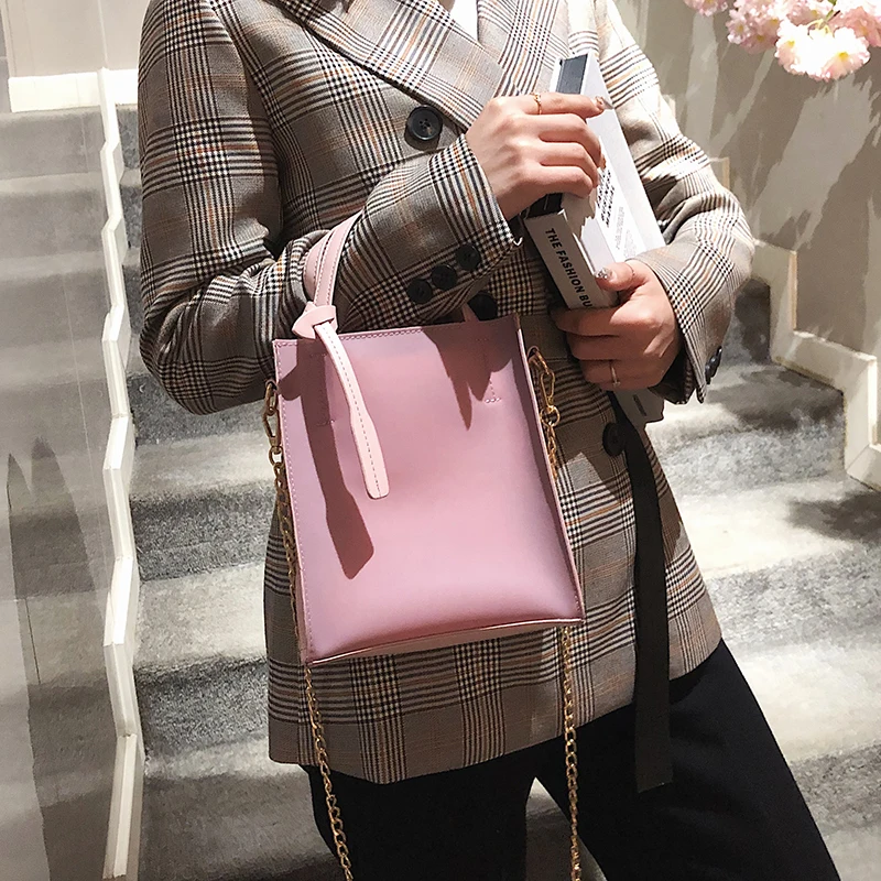 Crossbody bag for women beach jelly candy bags Mini Chains bags handbags women famous brand luxury handbag women bag designer
Crossbody bag for women beach jelly candy bags Mini Chains bags handbags women famous brand luxury handbag women bag designer