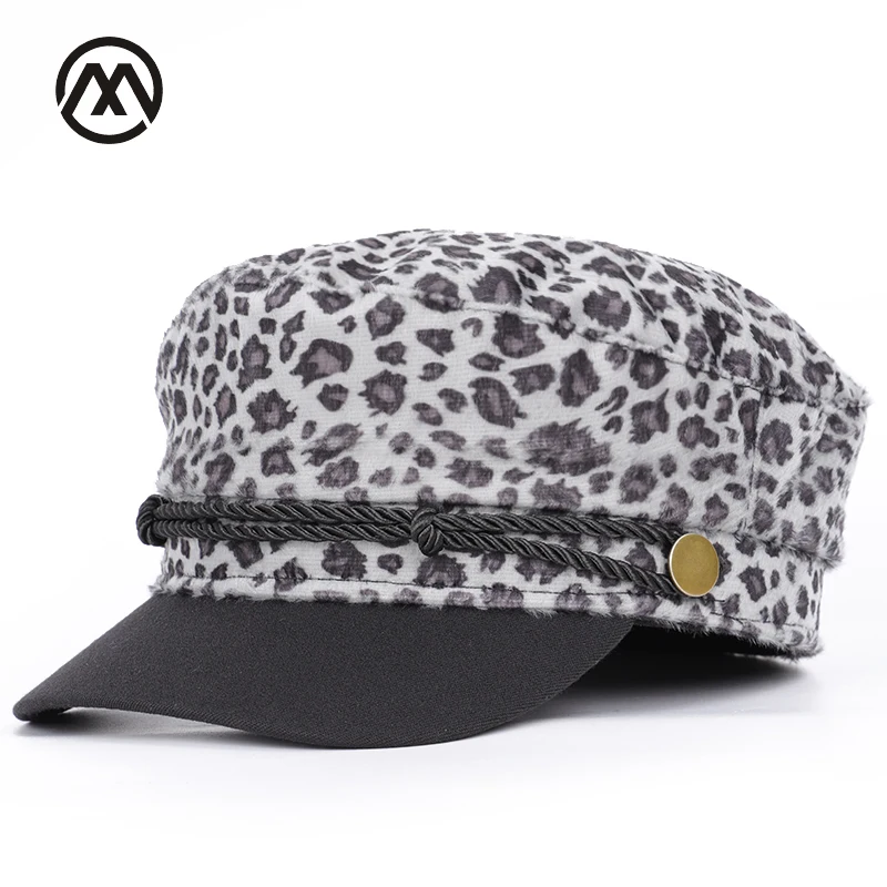 Ladies new autumn and winter warm military caps outdoor men and women general fashion leopard classic hats female high quality
Ladies new autumn and winter warm military caps outdoor men and women general fashion leopard classic hats female high quality