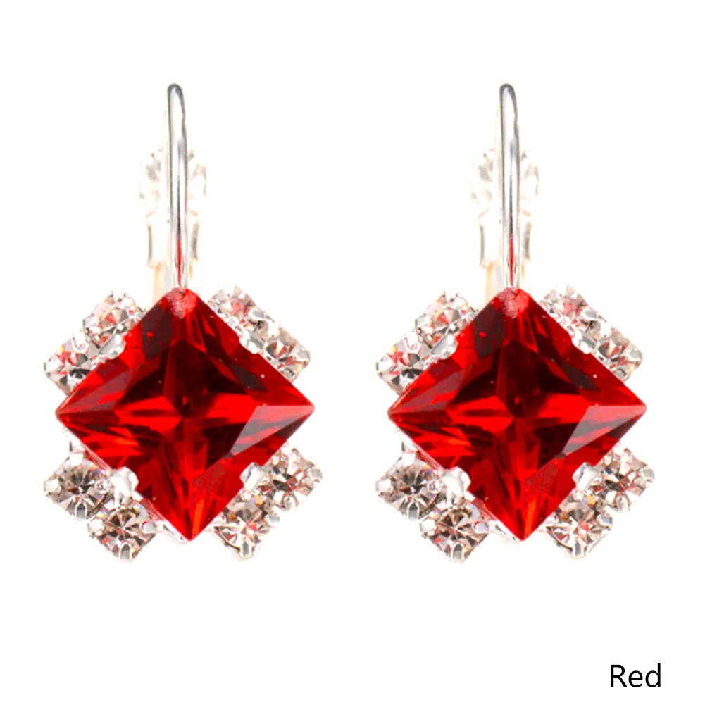 New Design Personality Luxury Earrings Square Crystal CZ Wedding Jewelry Hoop Earrings For Women Ear Clips
New Design Personality Luxury Earrings Square Crystal CZ Wedding Jewelry Hoop Earrings For Women Ear Clips