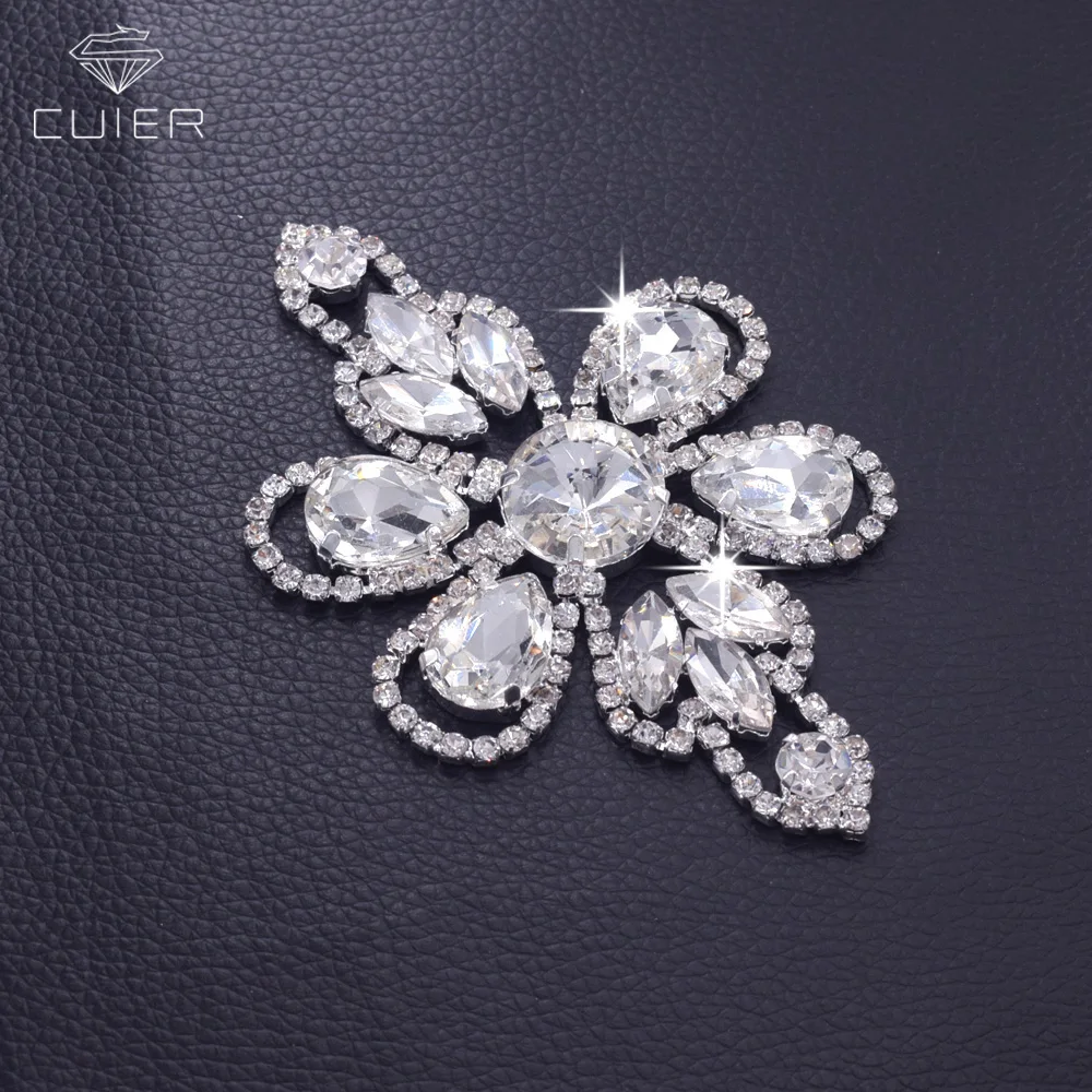 30pcs Handmade Clear Glass Strass Bridal Shoulder strap Appliques Rhinestone Patches Sew on DIY Silver plated
30pcs Handmade Clear Glass Strass Bridal Shoulder strap Appliques Rhinestone Patches Sew on DIY Silver plated