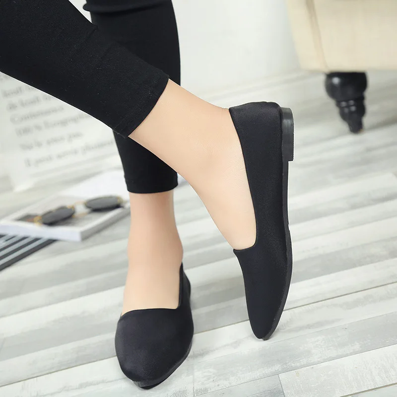 Pointed Toe Solid Shallow Basic Slip-On Pumps for Women With Fashion PU Low Heel Ladies Pumps Casual Concise Single Shoes
Pointed Toe Solid Shallow Basic Slip-On Pumps for Women With Fashion PU Low Heel Ladies Pumps Casual Concise Single Shoes