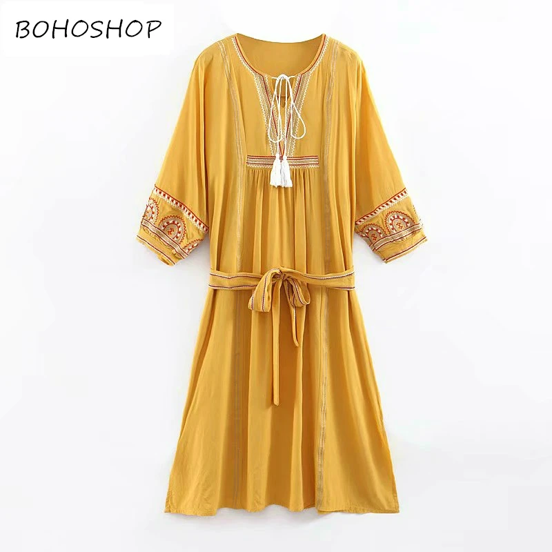 Vintage chic women Boho dress rayon cotton Floral embroidery beach Bohemian midi dress Ladies tassel Summer dress vestidos
Vintage chic women Boho dress rayon cotton Floral embroidery beach Bohemian midi dress Ladies tassel Summer dress vestidos