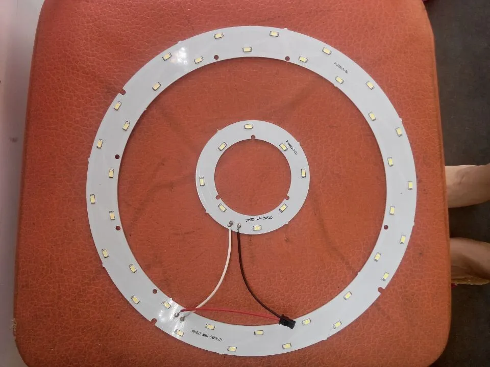22W 274MM SMD5730 LED Round-shaped Replacing ceiling light panel no dark areas Board with Transformer and magnet AC110V-240V
22W 274MM SMD5730 LED Round-shaped Replacing ceiling light panel no dark areas Board with Transformer and magnet AC110V-240V