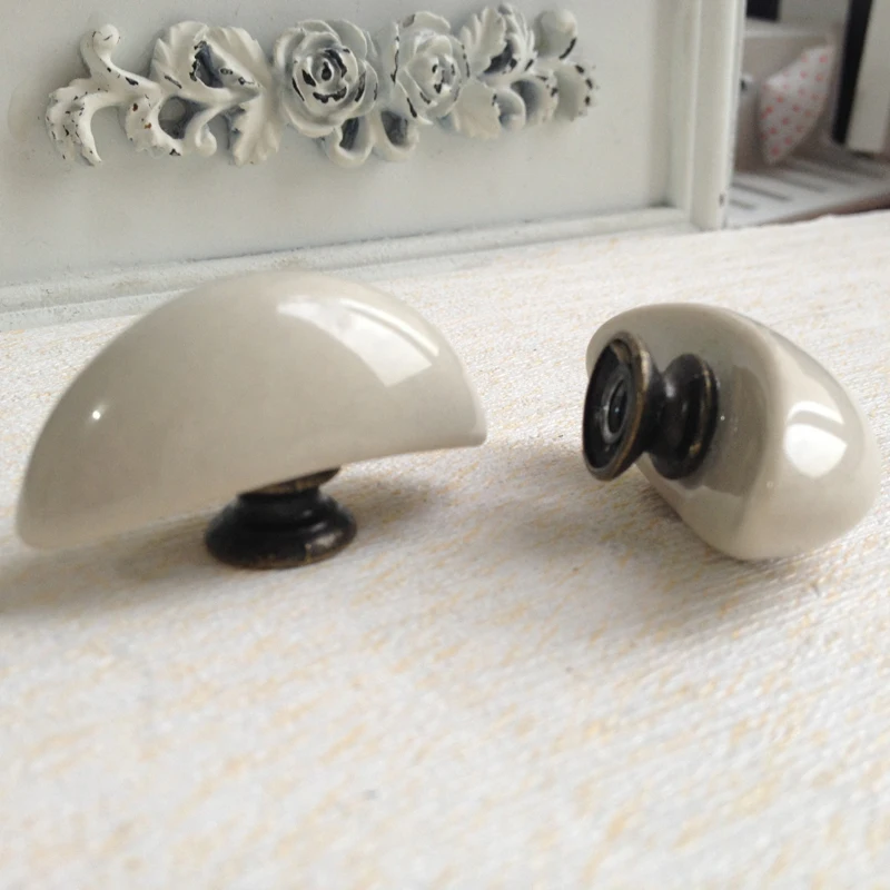8pcs 44mm Ceramic Drawer Dresser Knob Kitchen Cabinet Pulls Furniture Decor Door Cupboard wardrobe chest handle Light Grey
8pcs 44mm Ceramic Drawer Dresser Knob Kitchen Cabinet Pulls Furniture Decor Door Cupboard wardrobe chest handle Light Grey