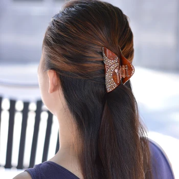 Women Hair Accessories 2016 New Fashion Triangle Rhinestone Hair Clips Vintage Crystal Acetate Hair Claw
Women Hair Accessories 2016 New Fashion Triangle Rhinestone Hair Clips Vintage Crystal Acetate Hair Claw